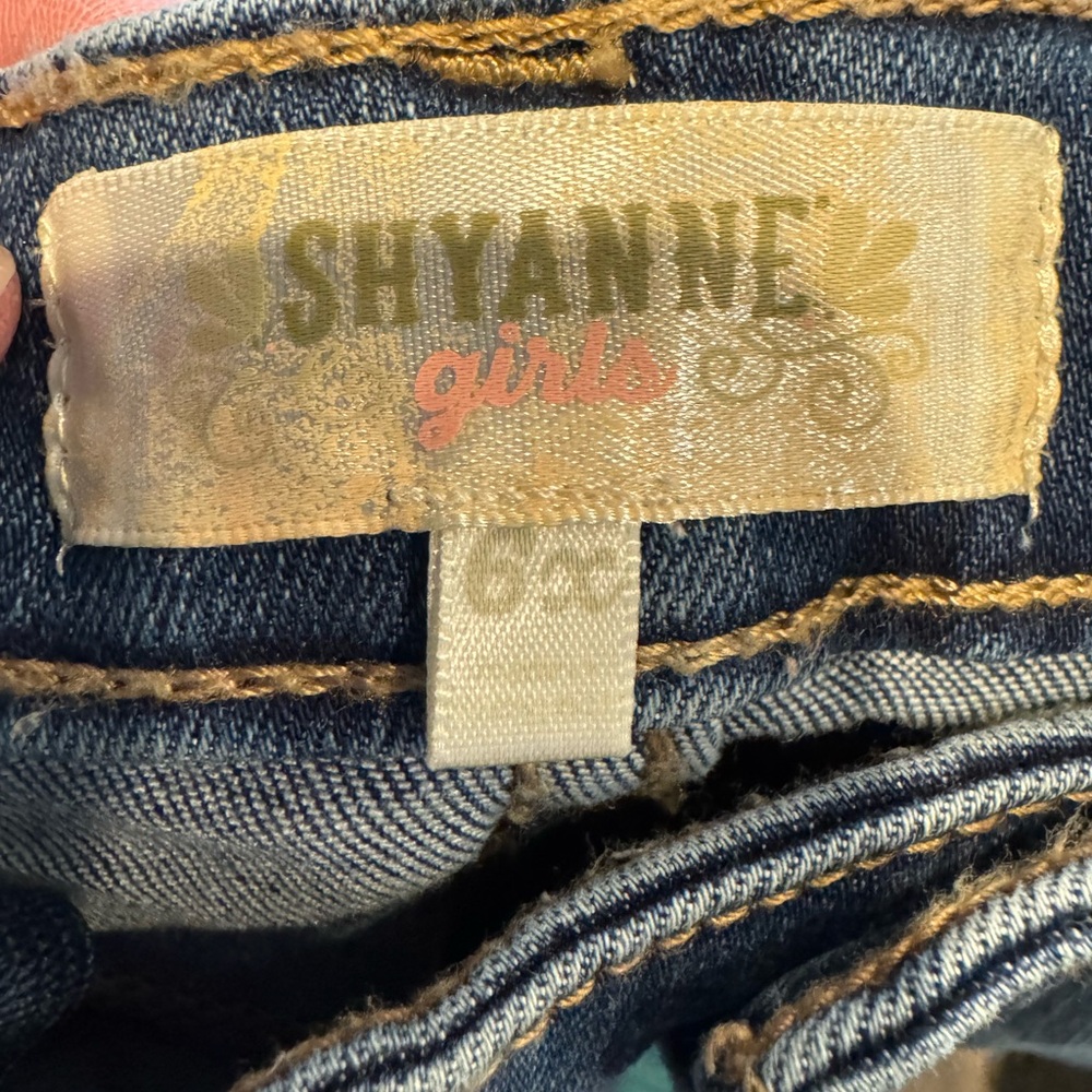 Shyanne Girls’ Maren Embroidered Jeans – Size 6 – Medium Wash Western Denim - Picture 4 of 5
